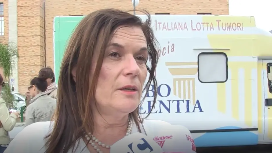 Tumore al seno, la Lilt in piazza per visite e informazioni - Video