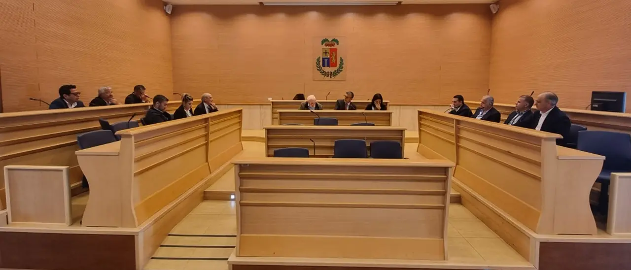 Provincia di Vibo, la maggior parte dei consiglieri abbandona l'aula e l'approvazione del bilancio salta