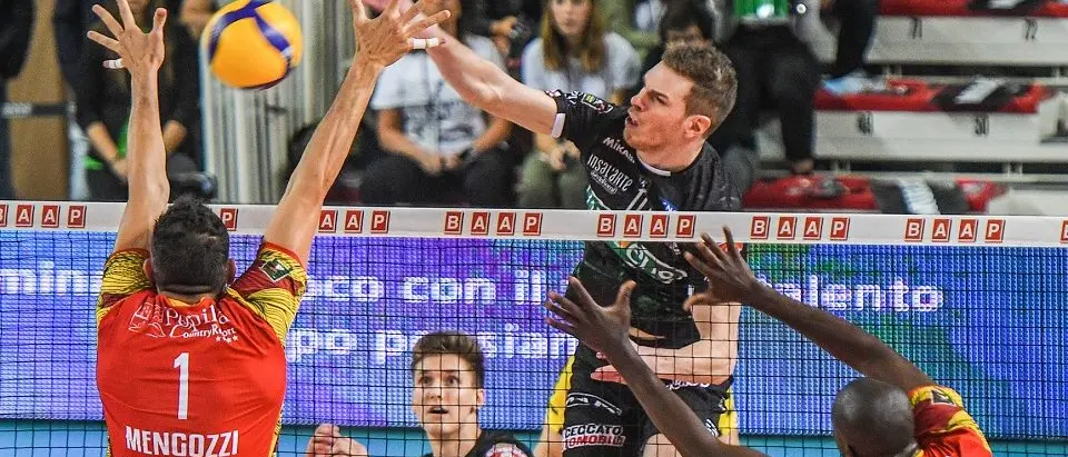 Volley, falsa partenza per la Tonno Callipo: a Padova è 3-0
