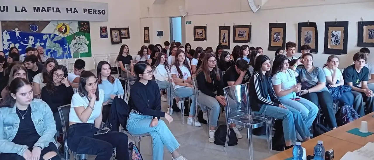 Tropea: al via il nuovo triennio di Biomedica al liceo Scientifico \"Vianeo\", una collaborazione rodata tra scuola e ospedale