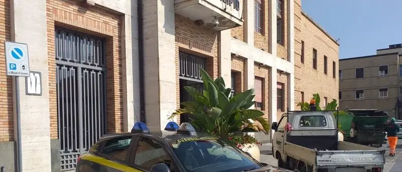 L’ombra delle infiltrazioni mafiose dietro il blitz della Finanza al Comune di Vibo