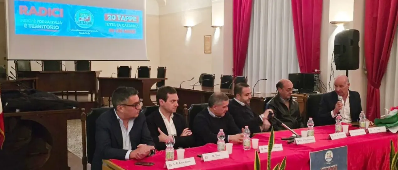 Forza Italia avvia da Mileto la campagna di ascolto “Radici”: al centro lo sviluppo locale e le politiche regionali e nazionali