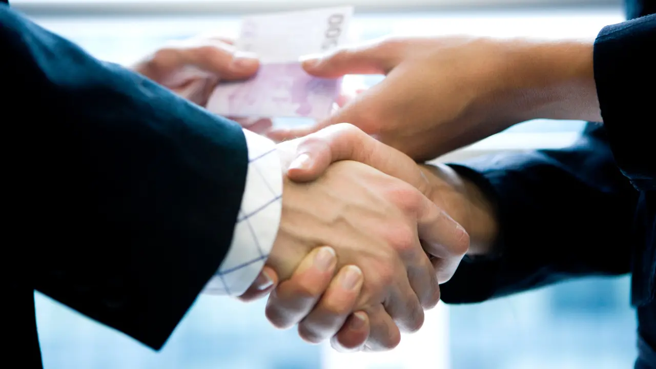 In Calabria 14 indagati per \"mazzette\": il report di Libera sulle inchieste per corruzione del 2024