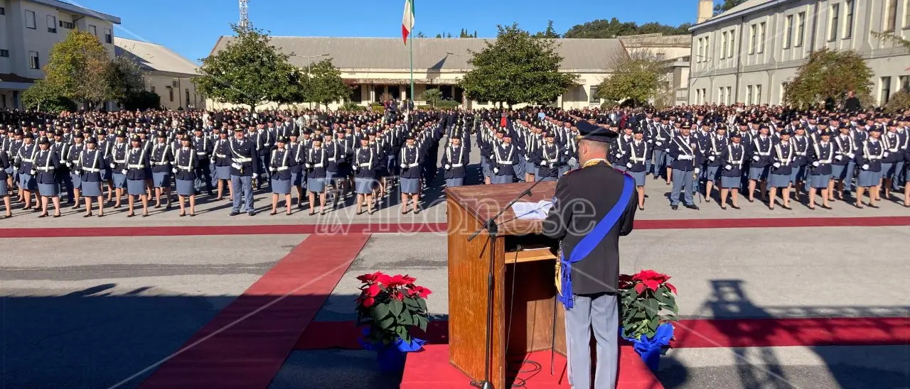 A Vibo il giuramento di 232 nuovi agenti. Il capo della Polizia: «Agite sempre con umanità per alimentare la fiducia dei cittadini»