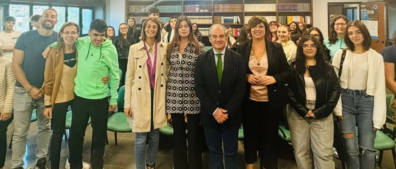 Intelligenza artificiale contro la violenza di genere: confronto da Vibo con l'eurodeputata Giusi Princi per discutere di tutele e di vuoto normativo