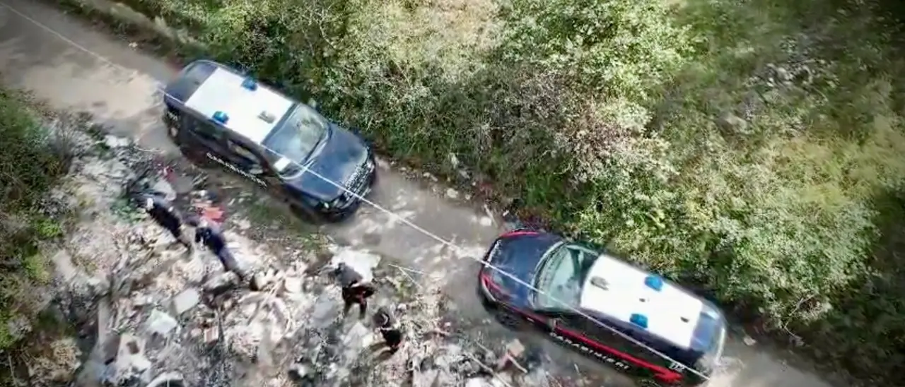 Nicotera, scoperta discarica abusiva vicino a due torrenti: indagini per risalire a chi ha abbandonato i rifiuti