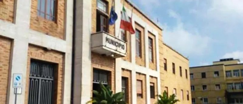 Covid 19: amministratore positivo a Palazzo Luigi Razza, sospeso il consiglio comunale