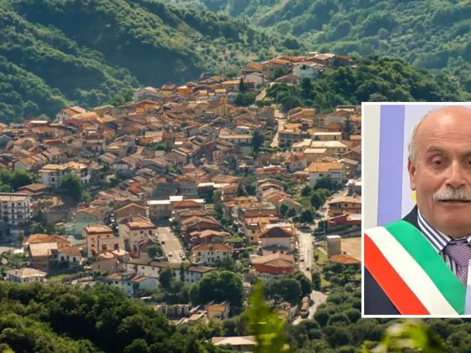 Vazzano, il sindaco Massa al contrattacco: «Il consigliere Maida è incompatibile, non ha pagato le sanzioni comunali»