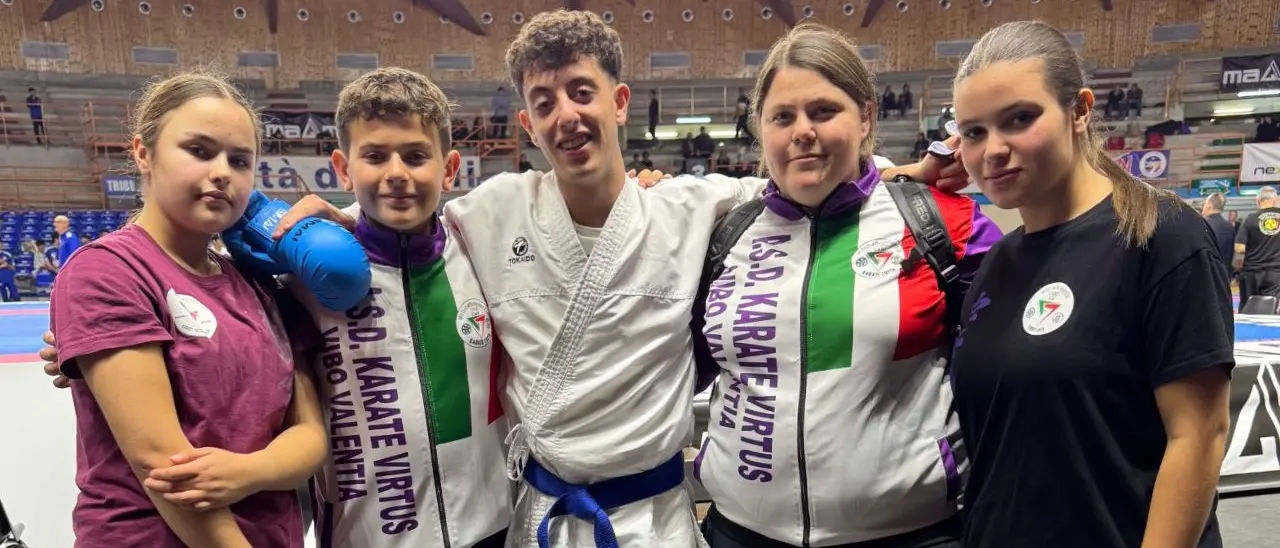 Il vibonese Luigi Ciro medaglia di bronzo al trofeo nazionale di karate Fijlkam super champion