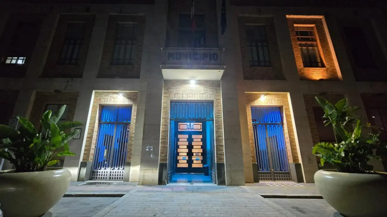Il Municipio di Vibo si illumina di blu per celebrare la Giornata mondiale del diabete