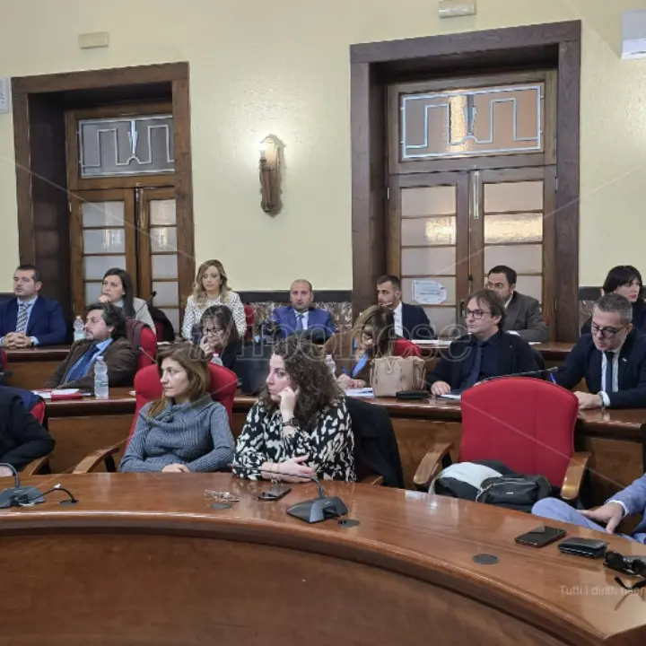 Vibo, Consiglio Comunale convocato per il 12 dicembre: ecco i punti all’ordine del giorno