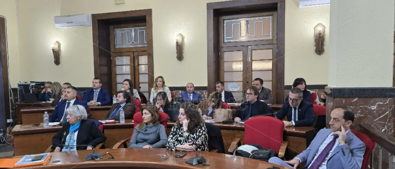Vibo, Consiglio Comunale convocato per il 12 dicembre: ecco i punti all’ordine del giorno