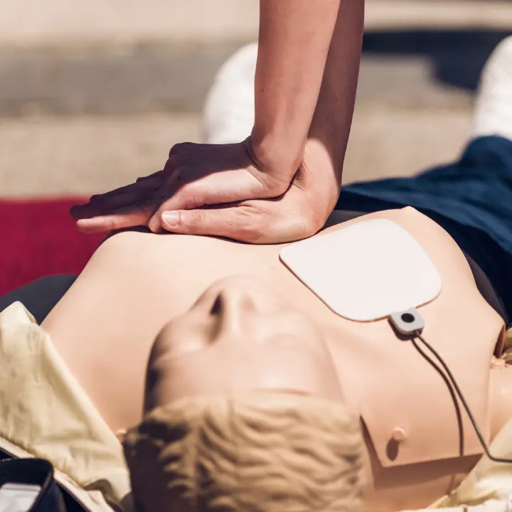 A Vibo Marina un corso gratuito sull'uso del defibrillatore