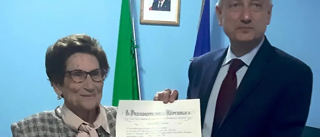 Ha fatto nascere migliaia di bambini, Anna Petruzza Cavaliere della Repubblica
