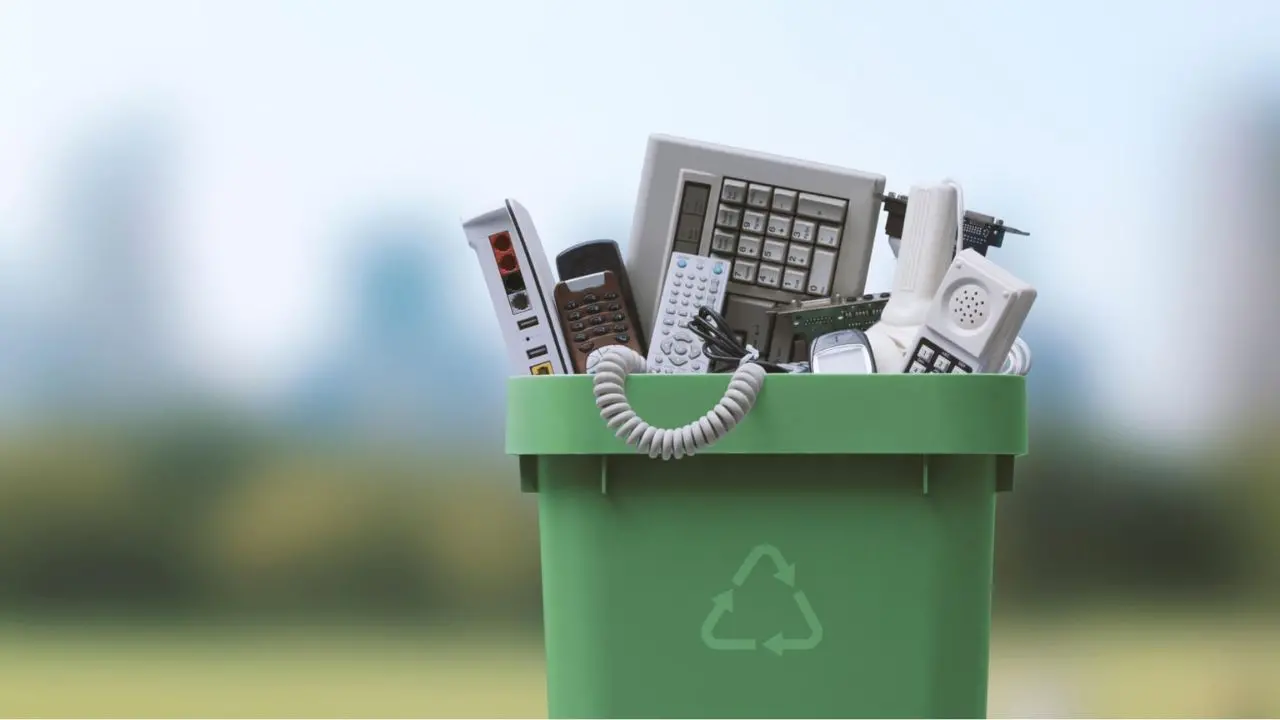 Jonadi, una giornata ecologica per disfarsi di cellullari vecchi e piccoli elettrodomestici: ecco quando e come