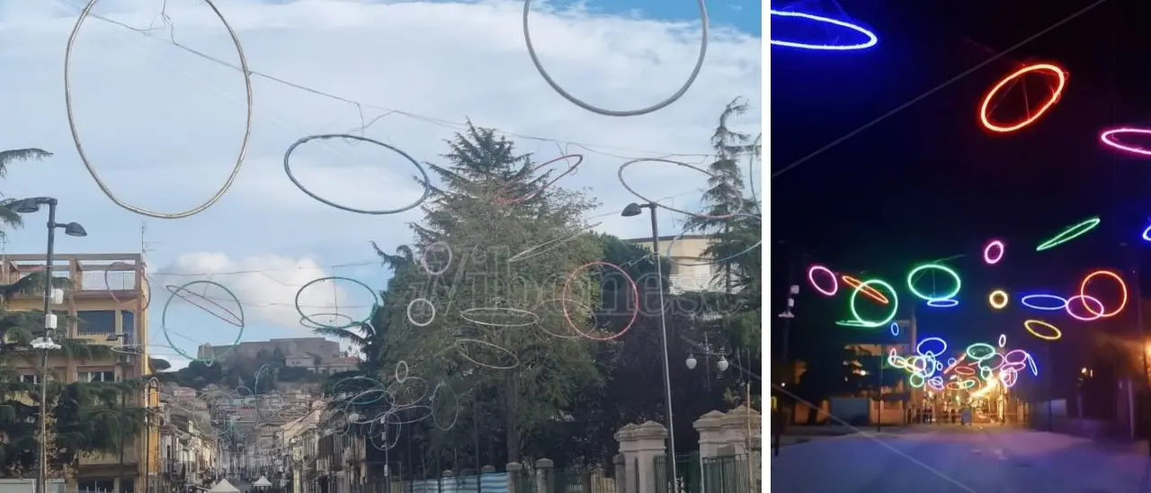 A Vibo lampioni pericolanti a causa delle luminarie, insorge l'opposizione: «Scandalosa gestione del cantiere. Ora si aspetta che cadano in testa a qualcuno?»