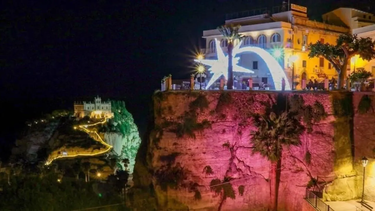 Accordo tra Comune di Tropea e Coldiretti Calabria per i Mercatini di Natale e la \"Campagna amica\" 2024