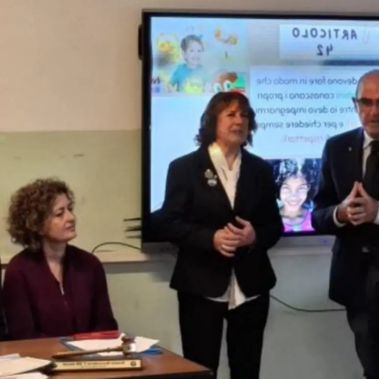 Jonadi, il Kiwanis di Vibo incontra i ragazzi della scuola. Eletto il direttivo del Builders club