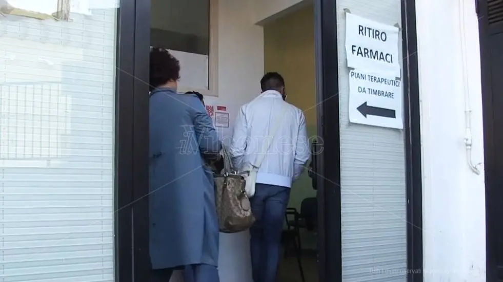 Farmacia territoriale a Vibo, la denuncia di \"Ali di Vibonesità\": «Locali piccoli e angusti»
