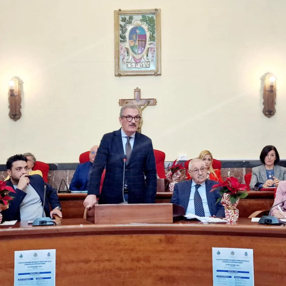 Vibo, al via il progetto per realizzare un elenco delle famiglie affidatarie per minori in difficoltà. Il sindaco Romeo: «È il primo in Calabria»