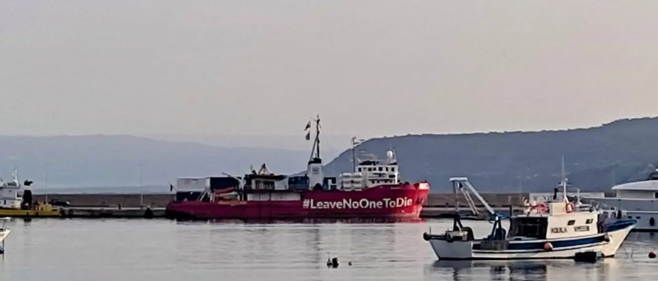 Migranti, il tribunale di Vibo annulla in sequestro della nave Sea eye 4