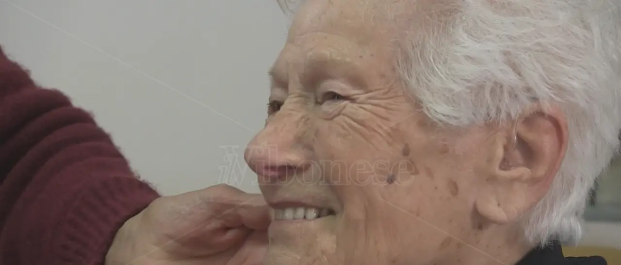 Vibo, è morta la “sartina di Longobardi”: Maria Teresa Fullone aveva compiuto 100 anni il 12 febbraio scorso