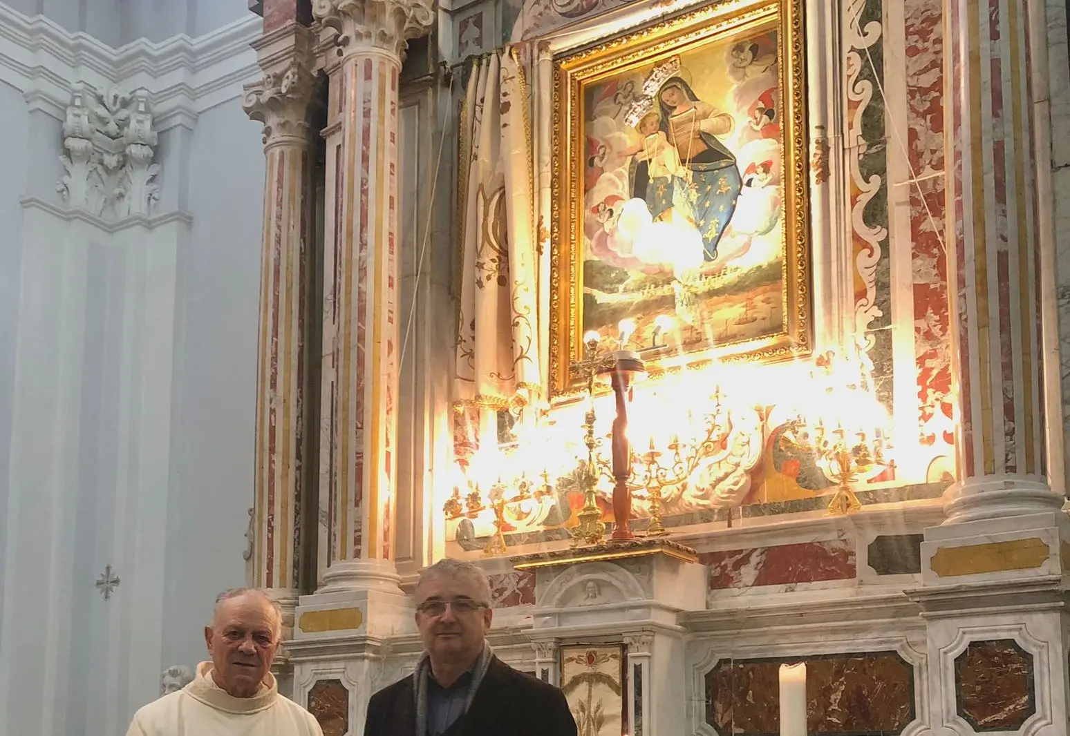 Parghelia in festa per rientro dopo il restauro delle corone d'argento della Madonna di Portosalvo e di Gesù bambino