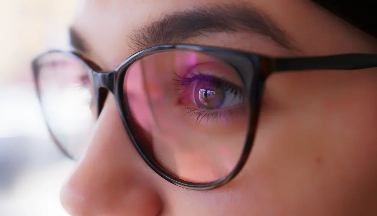 Controllo della vista, a Vibo gli studenti e gli ottici locali scendono in campo per gli screening gratuiti