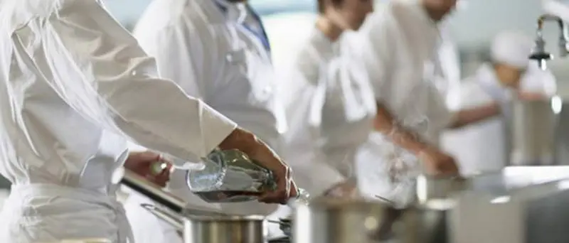 Vibo, gli studenti dell’Alberghiero alla conquista del “Coking Quiz 2021 Challenge”