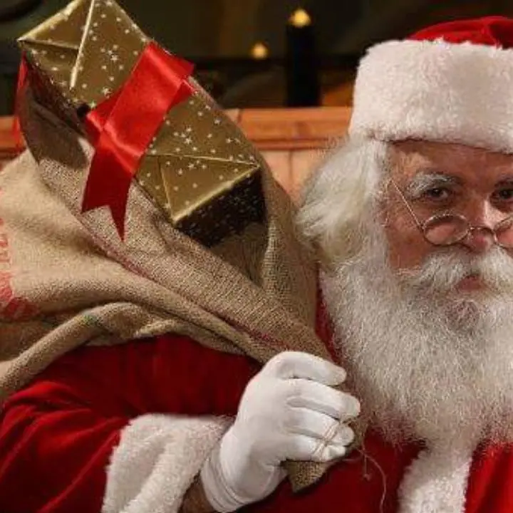A Jonadi la Casa di Babbo Natale accende la magia delle feste