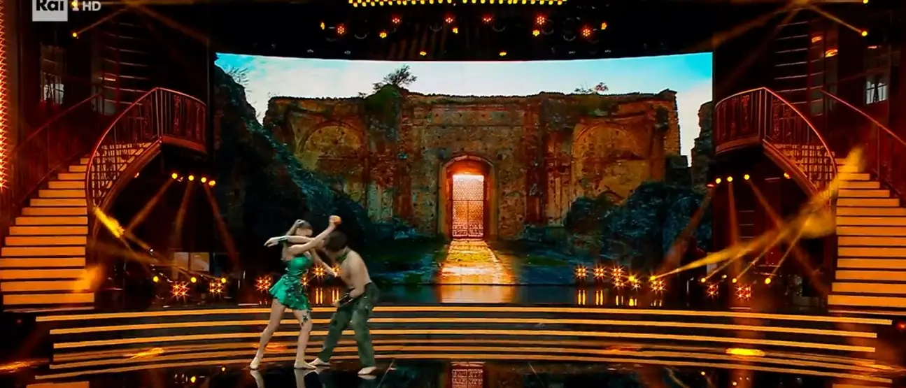 Soriano Calabro a… Ballando con le stelle: i ruderi dell’antica chiesa come sfondo di una performance di danza