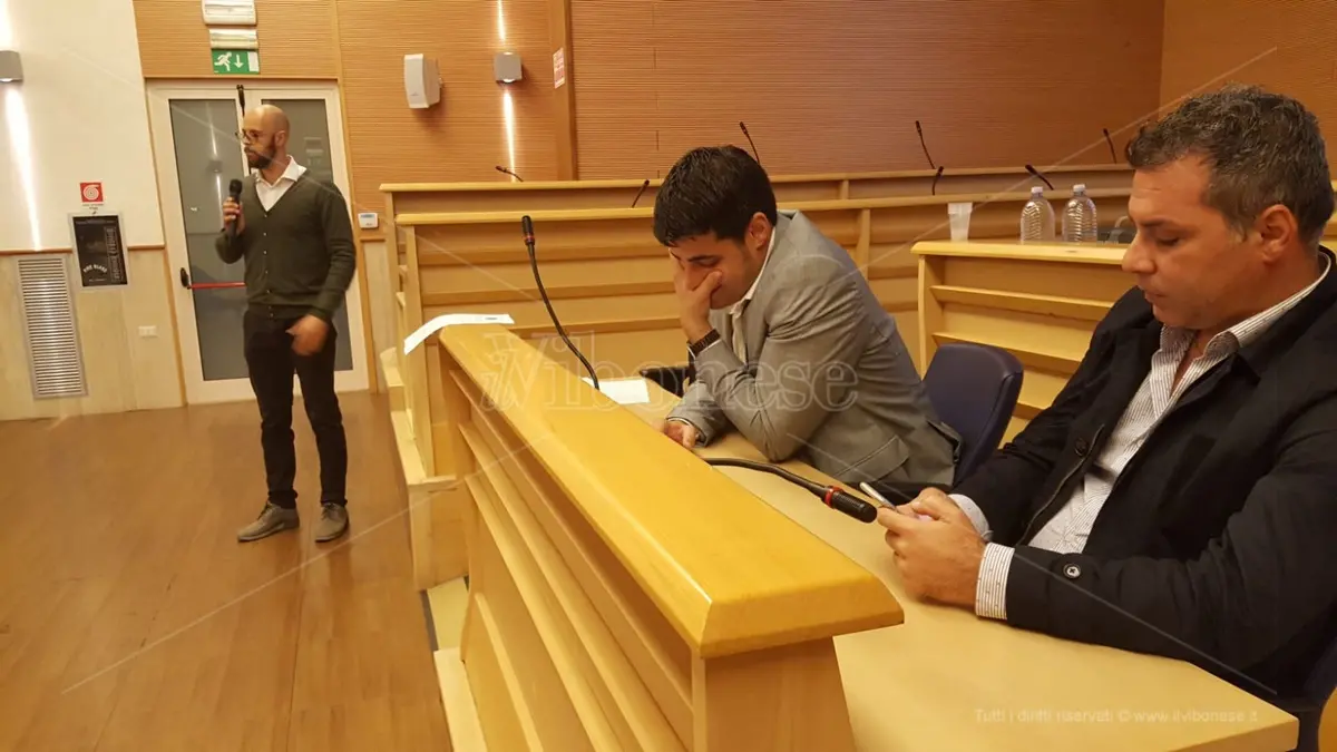 Asili, strade, polizia: ai Comuni vibonesi “sottratti” milioni di euro - Video