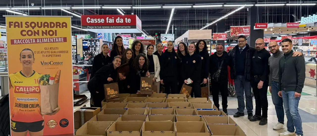 Natale solidale con Tonno Callipo Volley e Associazione Valentia: successo per la colletta alimentare a Vibo