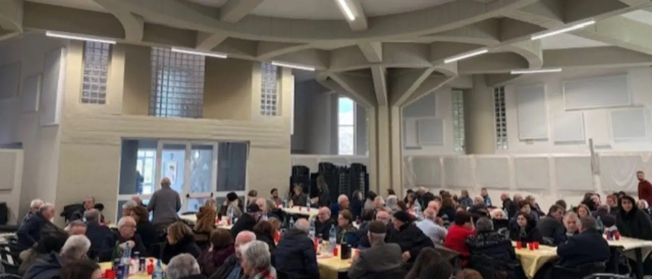 Il Comune di Jonadi ha celebrato il Natale assieme agli anziani con un pranzo sociale per oltre 200 persone