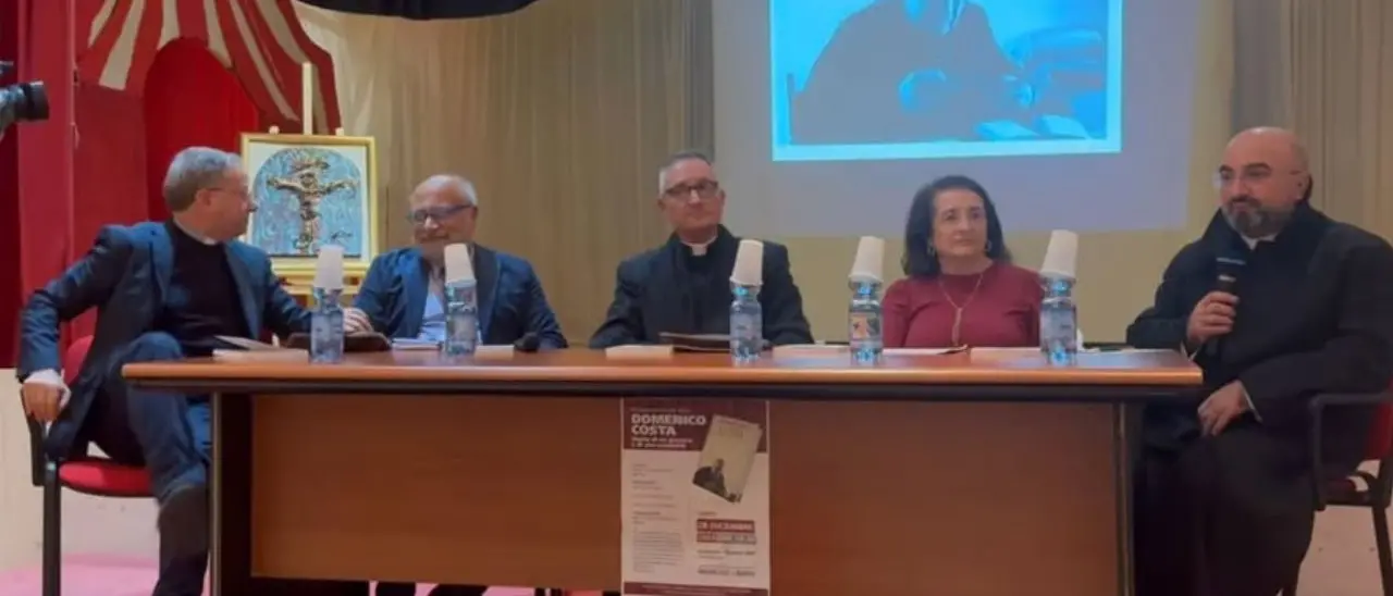 Domenico Costa, storia di un parroco e di una comunità: presentato a Vibo Marina il libro di mons. Ramondino
