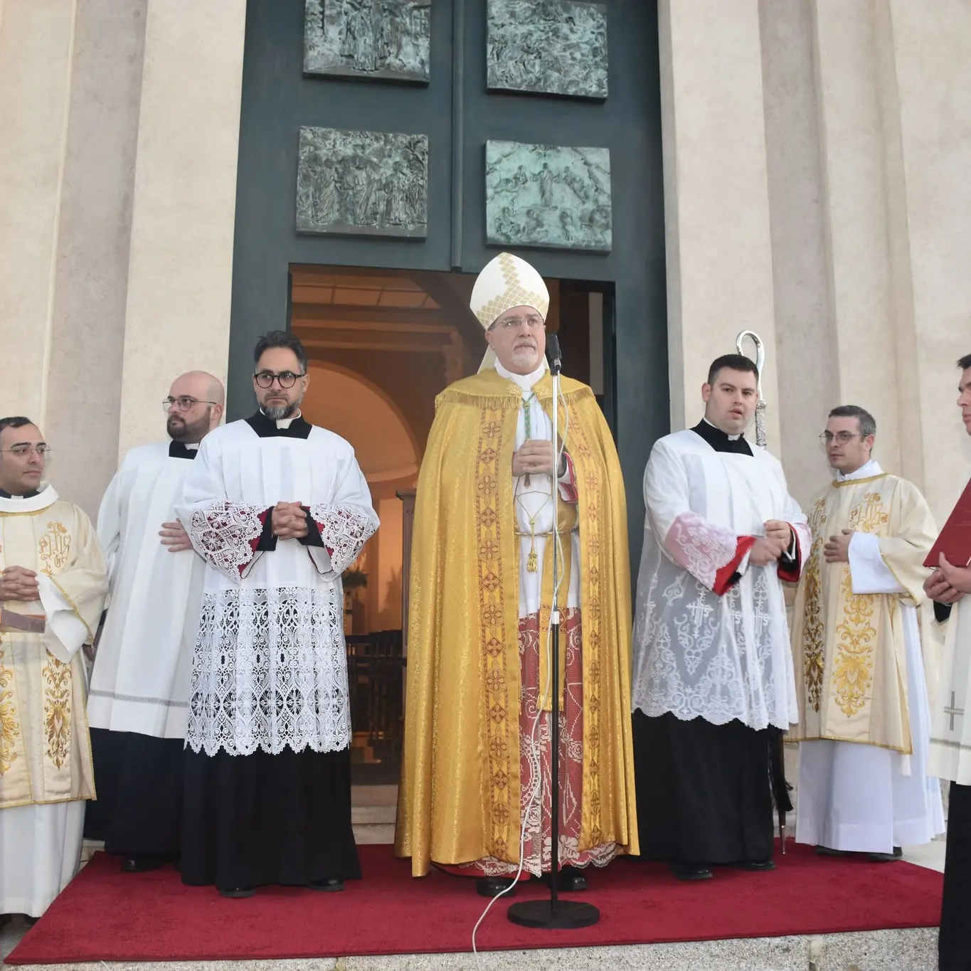 Morta la mamma del vescovo di Mileto Attilio Nostro, il cordoglio della comunità religiosa vibonese\n