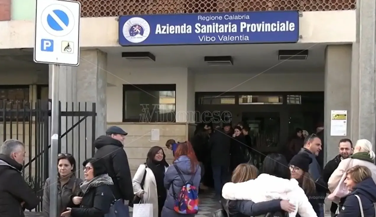 “Licenziamenti” all’Asp di Vibo, Città attiva: «Avevamo lanciato l’allarme, con lo scioglimento si sta arretrando»