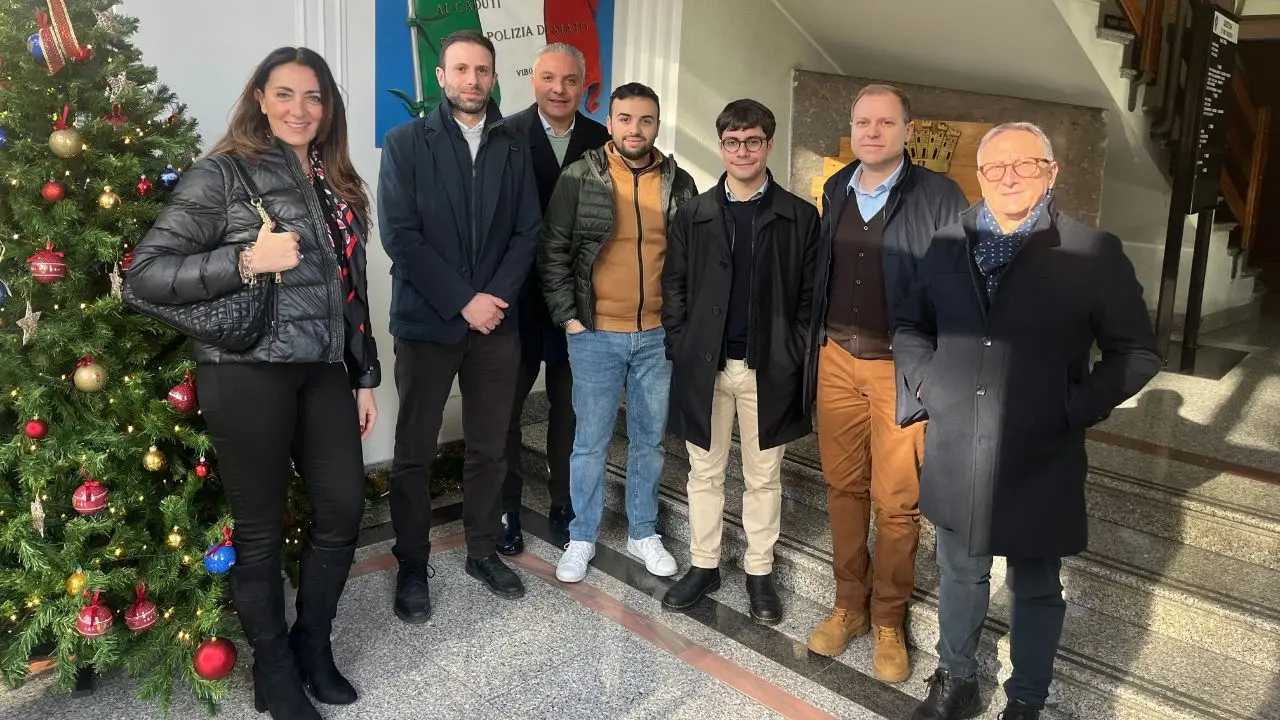 Anche a Vibo Fratelli d'Italia ha aderito alla campagna nazionale di vicinanza alle Forze dell'ordine