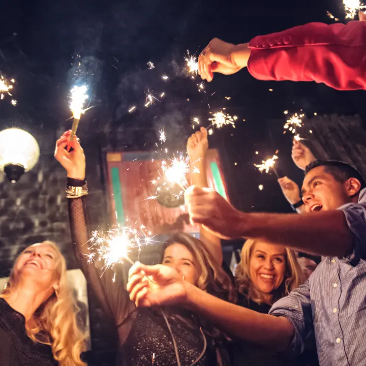 «Fatemi fare pipì o vi denuncio»: la vergogna dei bagni “fuori uso” nei locali della movida vibonese la notte di Capodanno