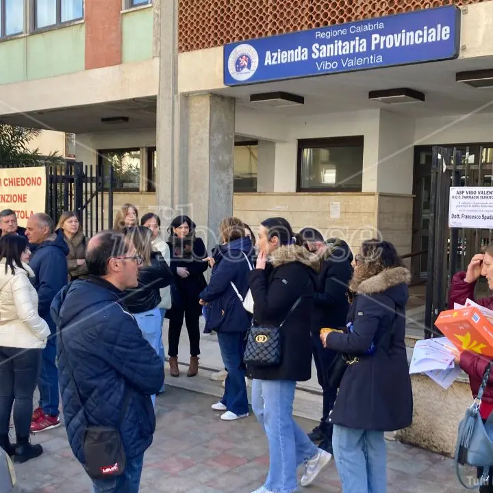 Rsa Don Mottola, sospesa la protesta dopo l'incontro con l'Asp: «Ottenute garanzie dai commissari, ora tocca alla Regione»