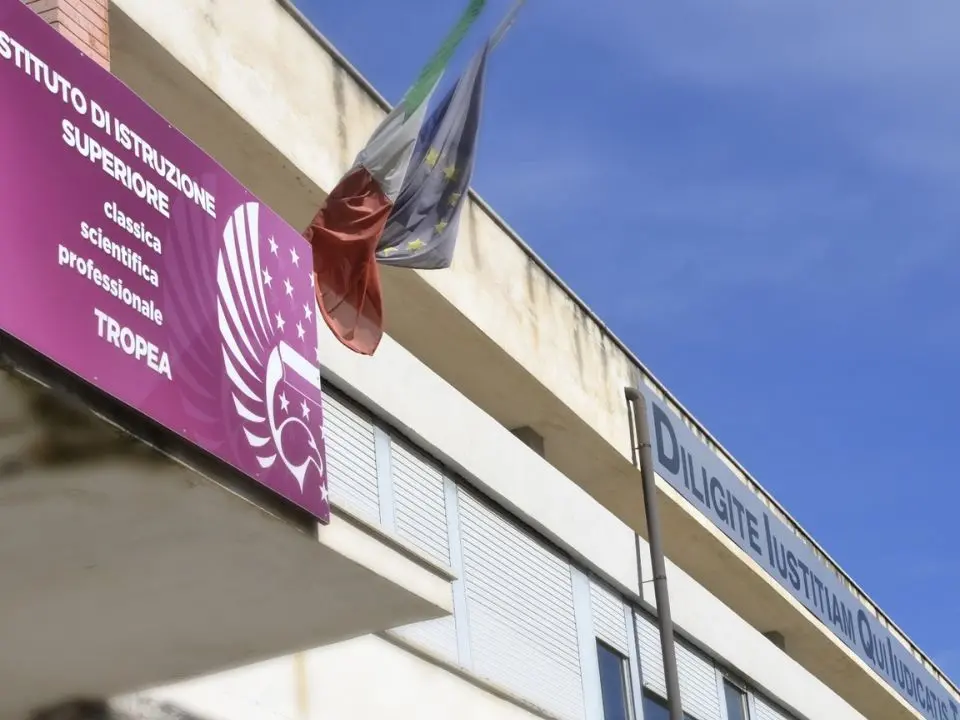 La III B del liceo Classico di Tropea vince il concorso nazionale delle Giornate di formazione a Montecitorio