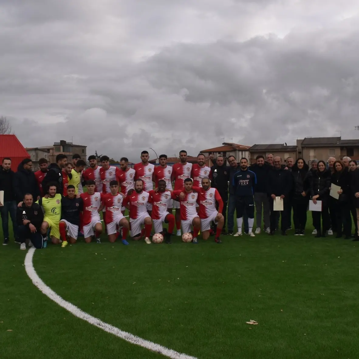 Mileto, prima ufficiale sul nuovo campo di gioco in erba sintetica tra calcio e amarcord - Foto