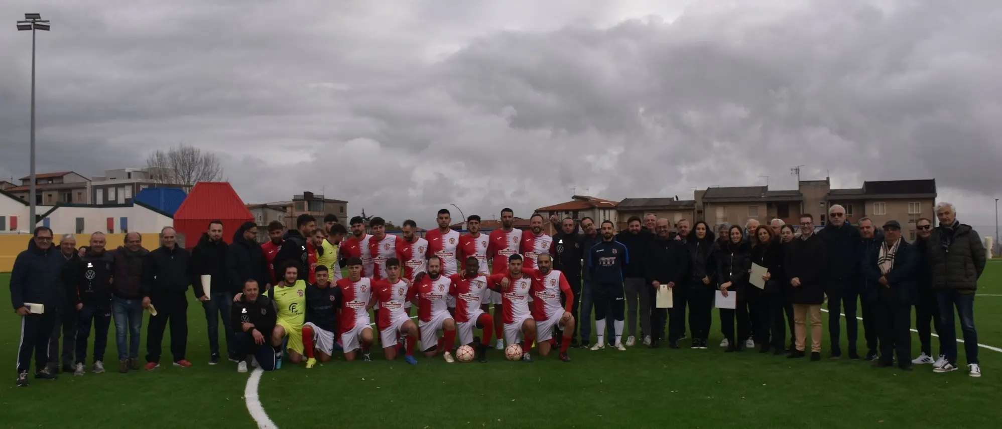 Mileto, prima ufficiale sul nuovo campo di gioco in erba sintetica tra calcio e amarcord - Foto