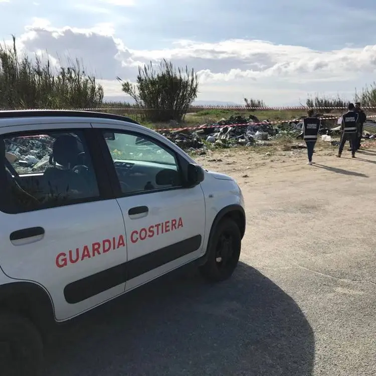 Guardia costiera di Vibo sequestra maxi discarica abusiva a Gizzeria