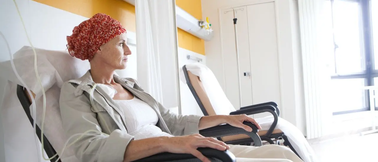 «Ho rotto i salvadanai delle mie bambine per curarmi, ma a Vibo è impossibile»: l’appello di una malata di cancro a Occhiuto