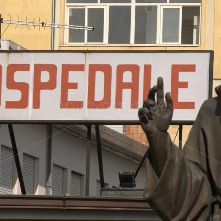 L’ospedale di Vibo Valentia sta chiudendo e la politica è nel panico ma fa finta di niente