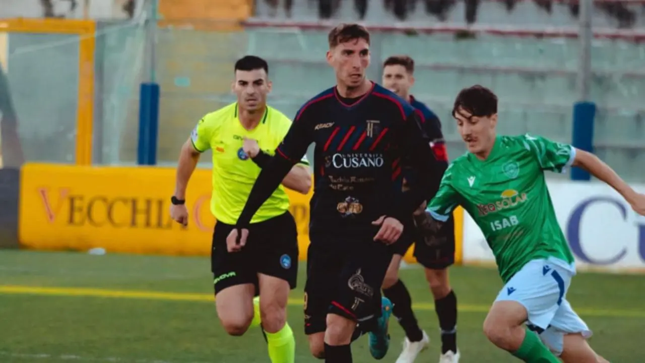 La Vibonese ritrova i gol di Alagna dopo 2 mesi e mezzo. L'attaccante: «Sono sempre stato sereno. Siracusa e Sambiase? Restiamo in agguato»