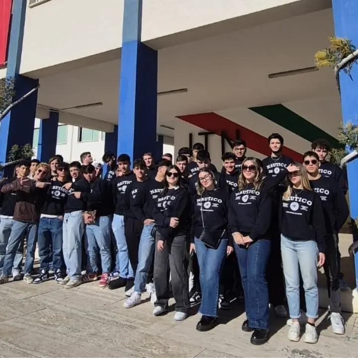 Open Day all'Istituto Nautico di Pizzo: in mostra per i futuri studenti i simulatori di volo e navali, planetario e officina macchine