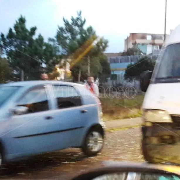 Incidente alle porte di Mileto, quattro mezzi coinvolti