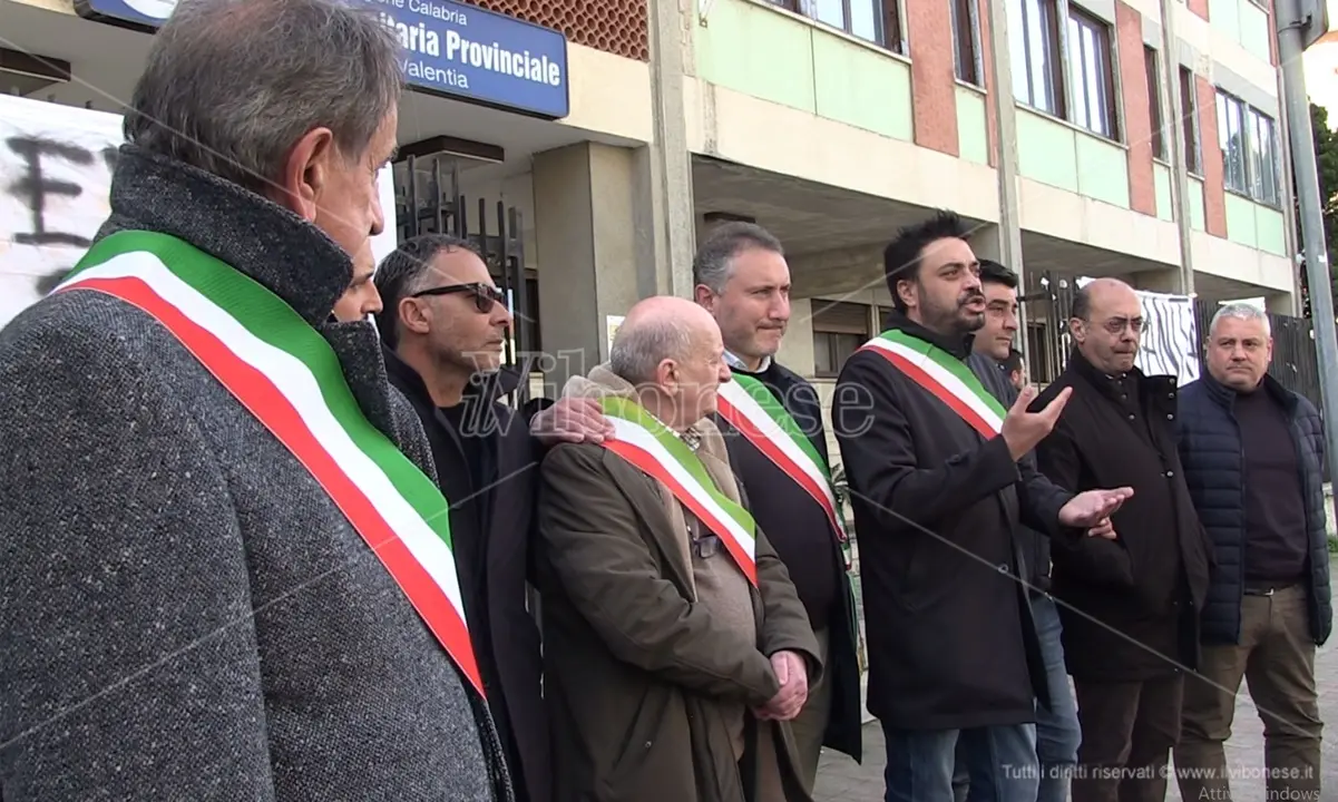 Sit-in dei sindaci all'Asp, Giancotti (Pd): «Forza Italia protesta contro se stessa? Inutile sfilata politica»